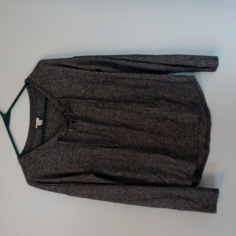 Womens knit xs shirt